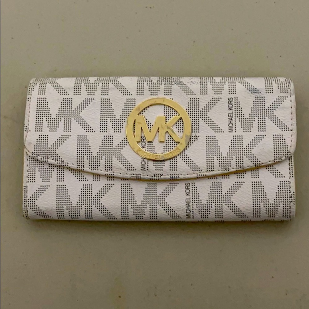 Michael kors wallet